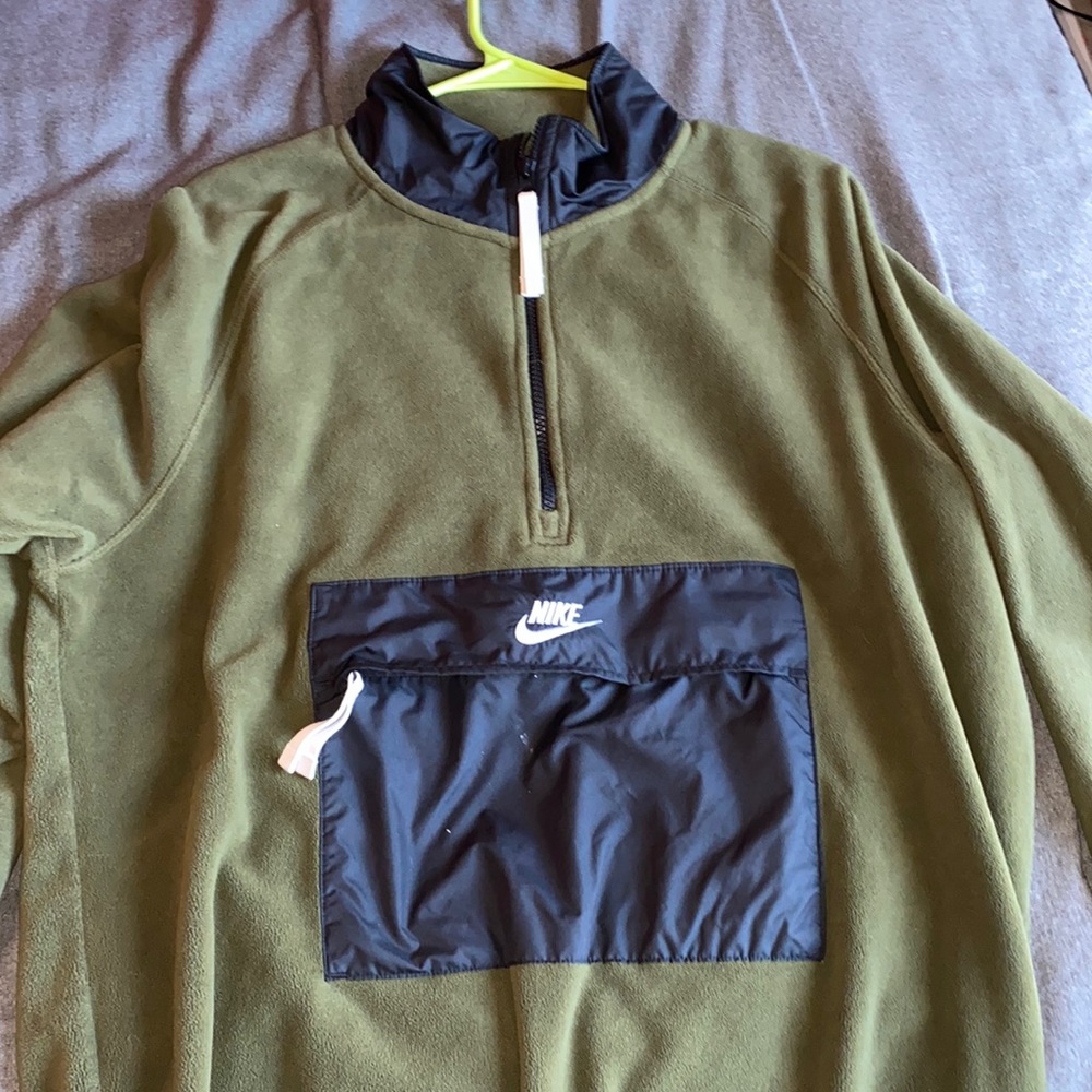 Men’s dark green Nike sweater